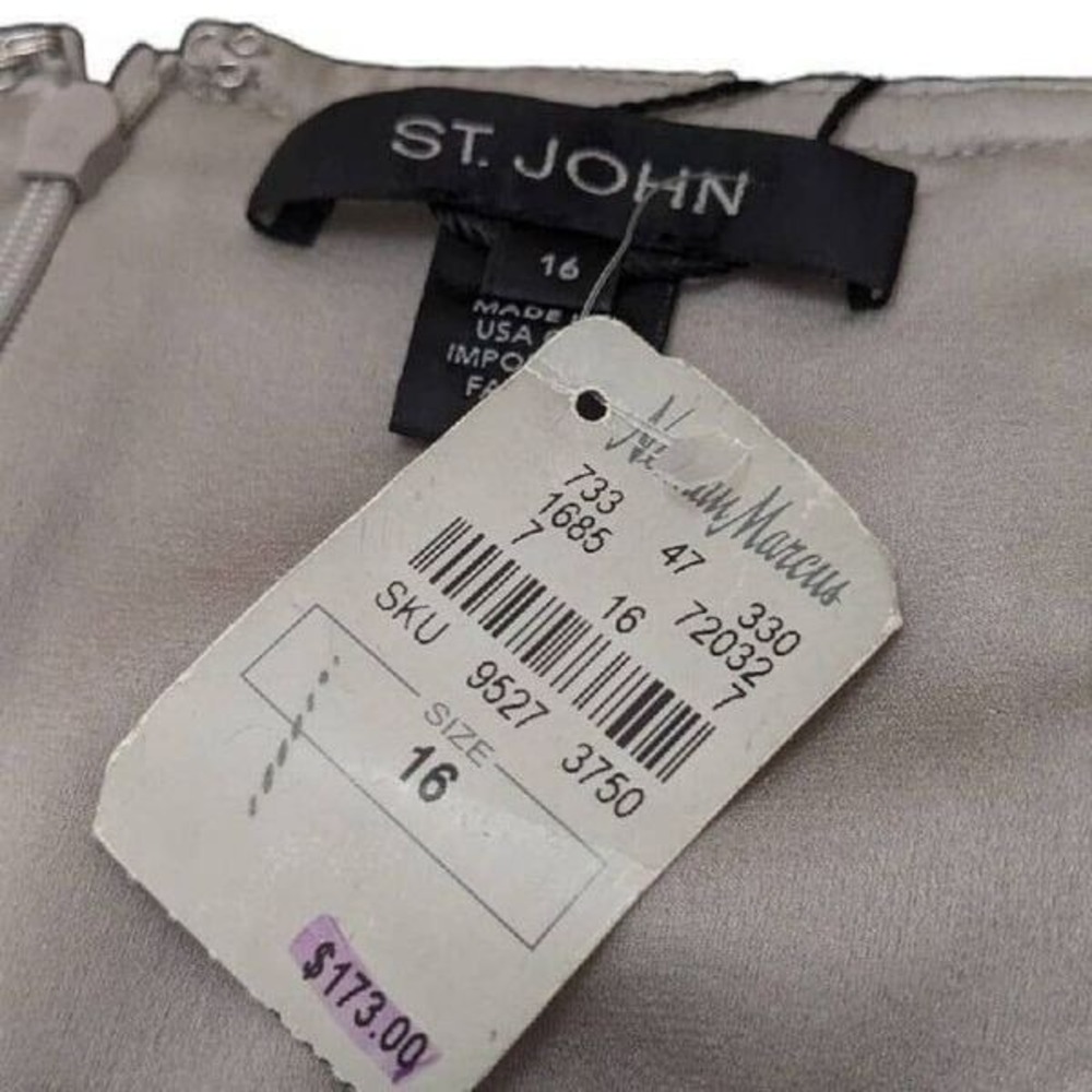 St‎ John Skirt Size 16 Light Grey Pencil Skirt Knee Length Zipper Made in USA - Picture 3 of 9